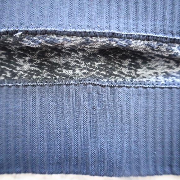 Lululemon Rest Less Pullover 1/2 Zip in Black / White Womens Size 6 - Picture 10 of 10